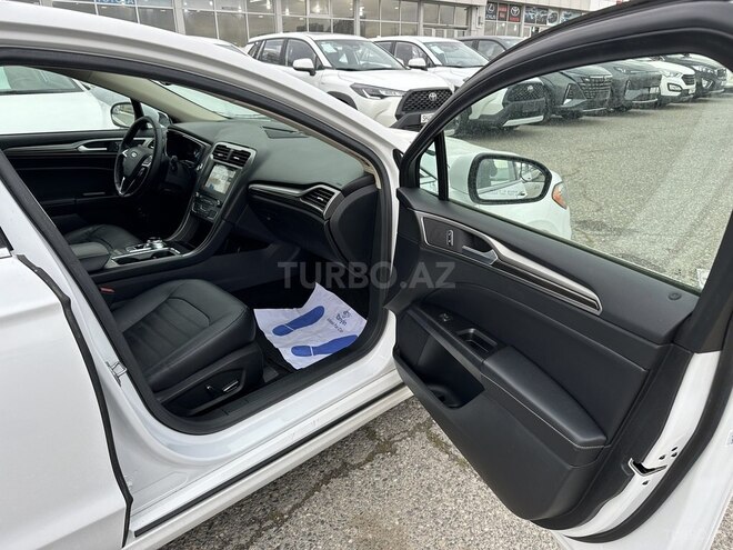 Ford Fusion (North America)-18
