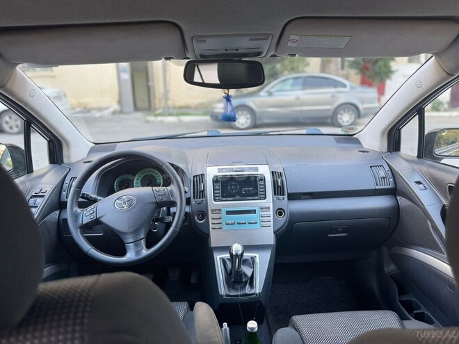 Toyota Corolla Verso 2007, 290,000 km - 2.2 l - Bakı