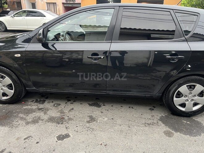 Kia Ceed 2008, 284,315 km - 1.6 л - Zaqatala