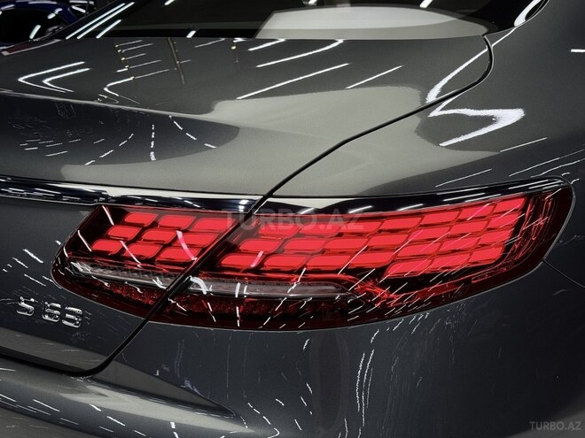 Mercedes S 63 AMG Coupe-17