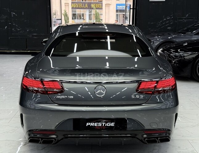 Mercedes S 63 AMG Coupe-20