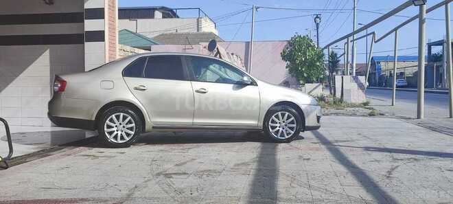 Volkswagen Jetta 2007, 260,000 km - 1.6 л - Bakı