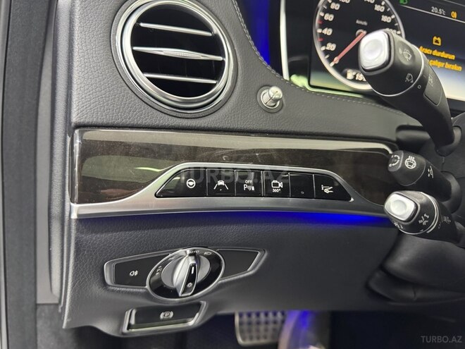 Mercedes S 350 d-32