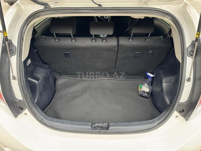 Toyota Aqua 2019, 150,000 km - 1.5 л - Bakı