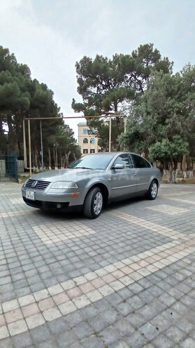 Volkswagen Passat 2003, 300,549 km - 1.8 l - Sumqayıt