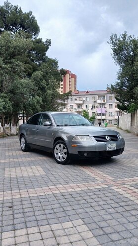 Volkswagen Passat 2003, 300,549 km - 1.8 l - Sumqayıt