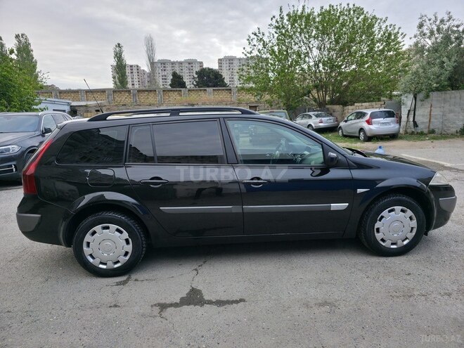 Renault Megane-11