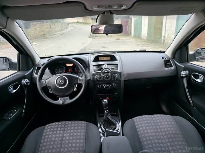 Renault Megane-8