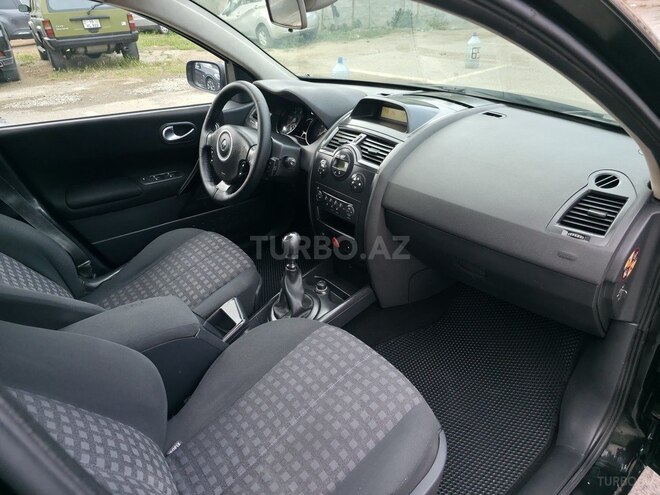 Renault Megane-9