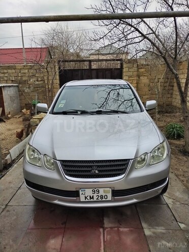 Mitsubishi Airtrek 2002, 240,000 km - 2.4 л - Sumqayıt