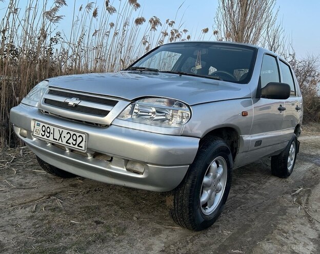 Chevrolet Niva 2004, 482,803 km - 1.7 l - Sabirabad