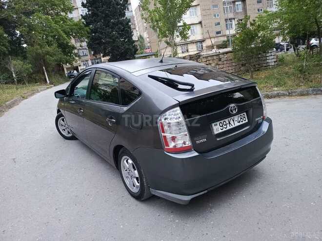 Toyota Prius-11