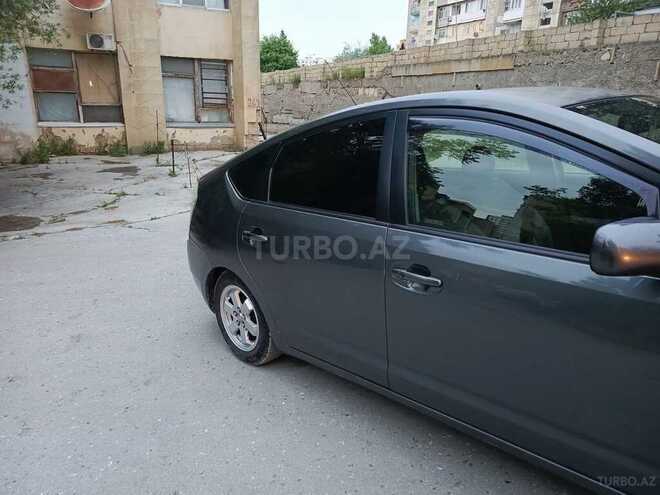 Toyota Prius-8