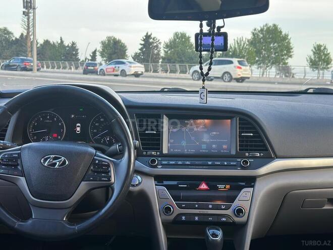 Hyundai Elantra 2016, 214,043 km - 2.0 л - Bakı