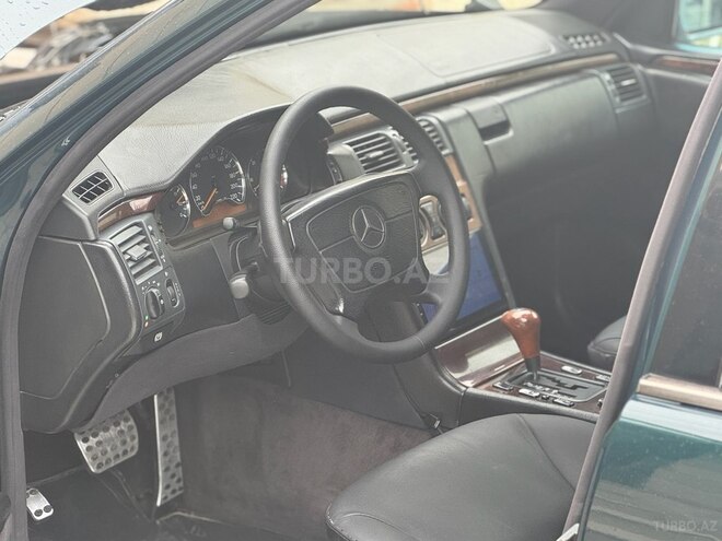 Mercedes E 290 1997, 302,300 km - 2.9 l - Bakı