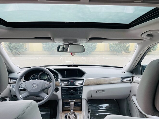 Mercedes E 250 2009, 185,632 km - 1.8 l - Bakı
