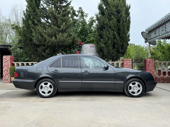 Mercedes E 220 d 2001, 380,000 km - 2.2 l - Saatlı