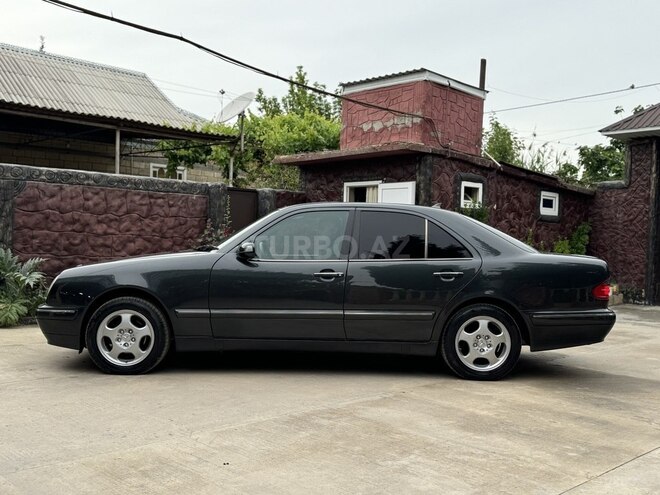 Mercedes E 220 d 2001, 380,000 km - 2.2 l - Saatlı