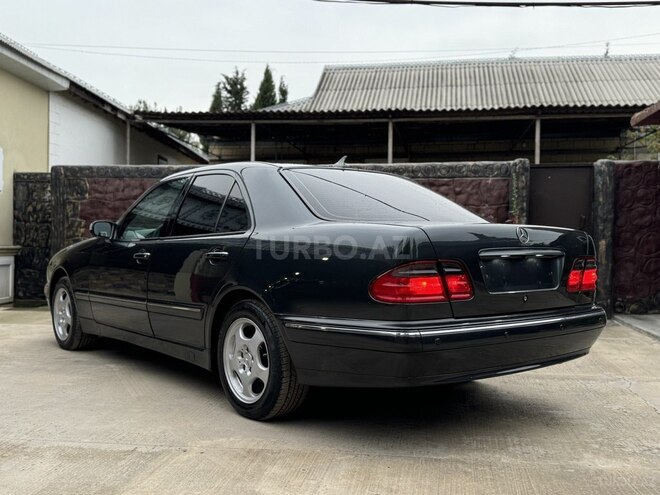 Mercedes E 220 d 2001, 380,000 km - 2.2 l - Saatlı