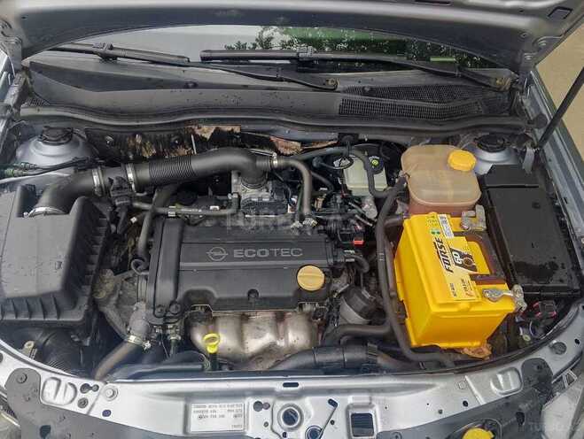 Opel Astra 2006, 214,879 km - 1.4 l - Salyan
