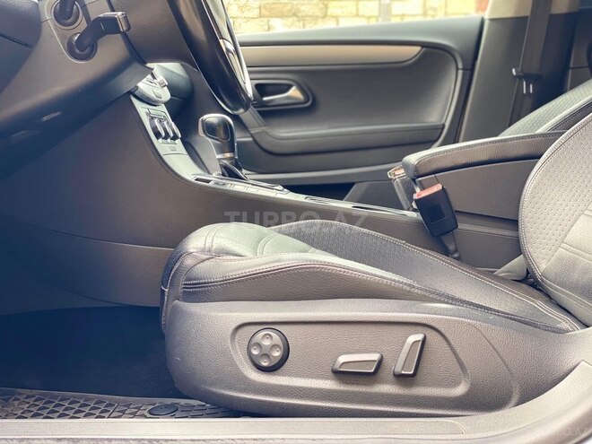 Volkswagen Passat CC 2011, 130,000 km - 2.0 л - Bakı