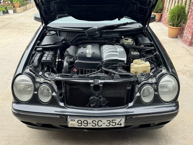 Mercedes E 220 d 2001, 380,000 km - 2.2 l - Saatlı