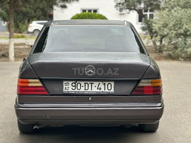 Mercedes E 200 1993, 347,000 km - 2.0 l - Sumqayıt