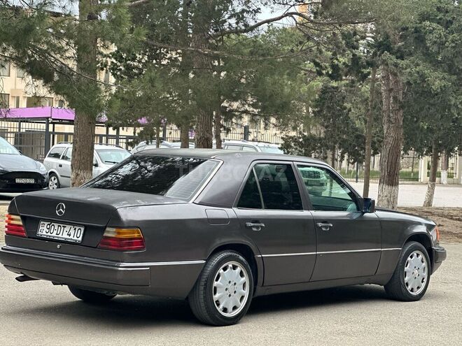 Mercedes E 200 1993, 347,000 km - 2.0 l - Sumqayıt