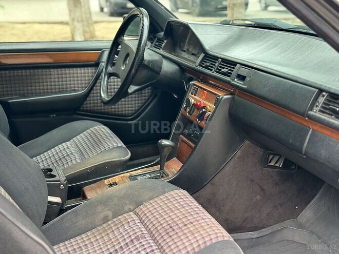 Mercedes E 200 1993, 347,000 km - 2.0 l - Sumqayıt