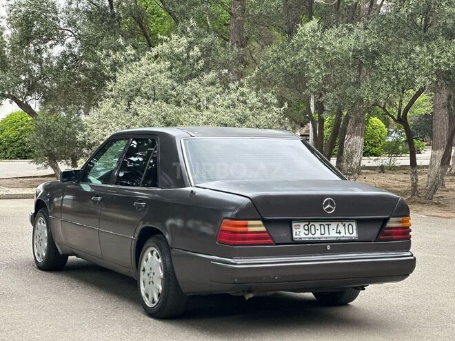 Mercedes E 200 1993, 347,000 km - 2.0 l - Sumqayıt