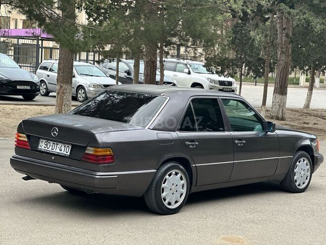 Mercedes E 200 1993, 347,000 km - 2.0 l - Sumqayıt