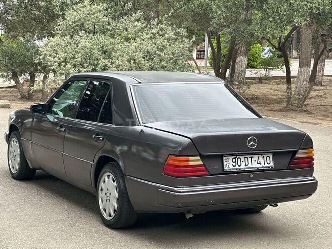 Mercedes E 200 1993, 347,000 km - 2.0 l - Sumqayıt