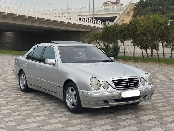 Mercedes E 320 2001, 240,000 km - 3.2 l - Bakı