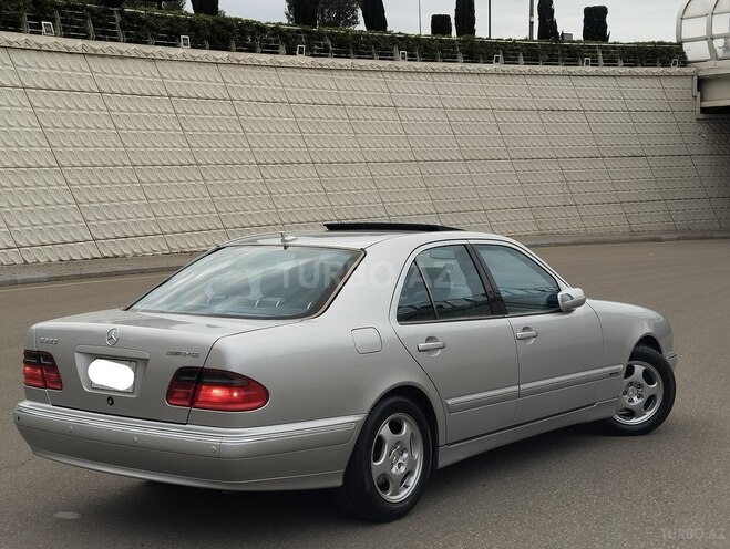 Mercedes E 320 2001, 240,000 km - 3.2 l - Bakı