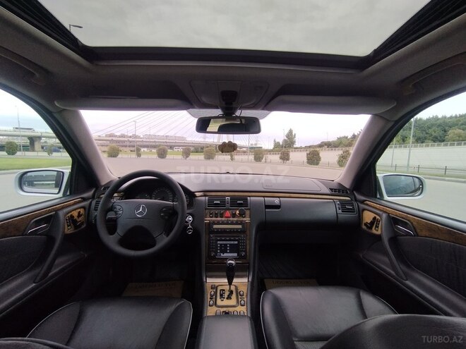 Mercedes E 320 2001, 240,000 km - 3.2 l - Bakı