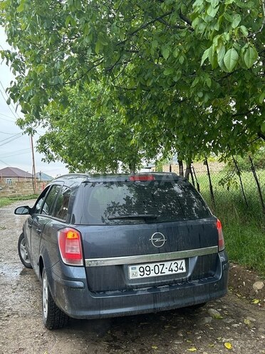 Opel Astra 2006, 127,000 km - 1.4 л - Bakı