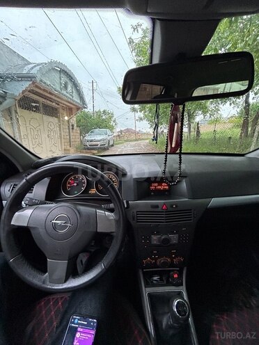 Opel Astra 2006, 127,000 km - 1.4 л - Bakı