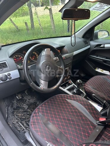Opel Astra 2006, 127,000 km - 1.4 л - Bakı