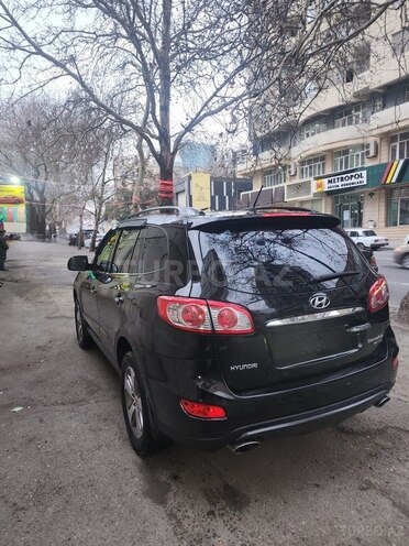 Hyundai Santa Fe 2011, 235,700 km - 2.4 l - Bakı
