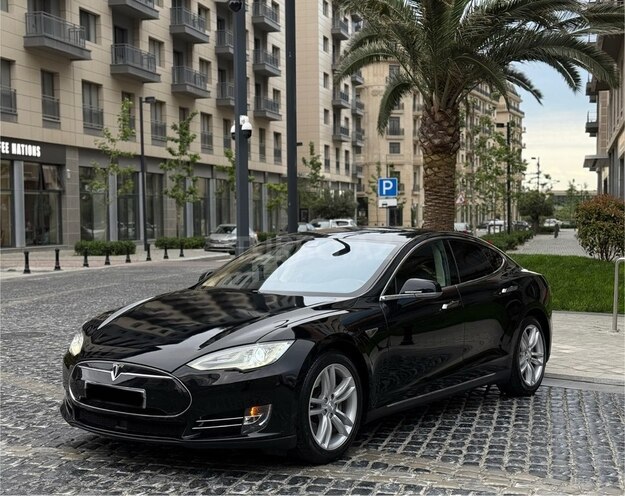 Tesla Model S 2015, 122,000 km - 0.0 l - Bakı