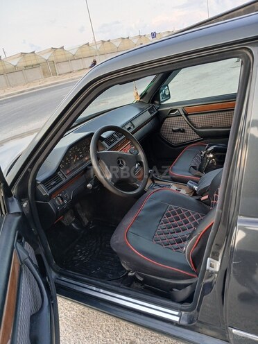 Mercedes E 250 1993, 500,000 km - 2.5 л - Bakı