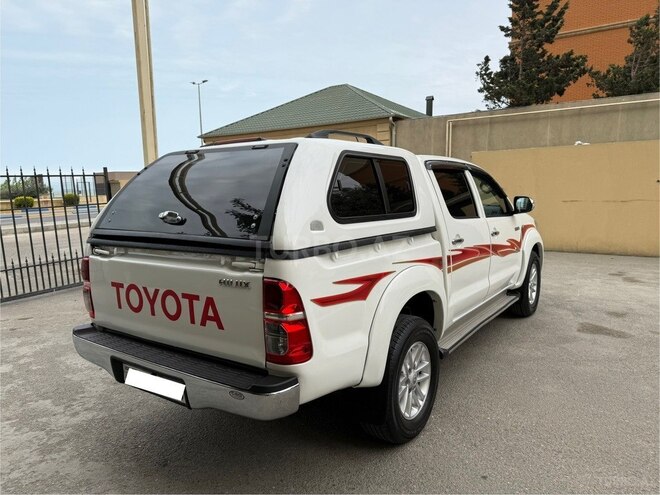 Toyota Hilux 2013, 185,600 km - 2.5 l - Bakı
