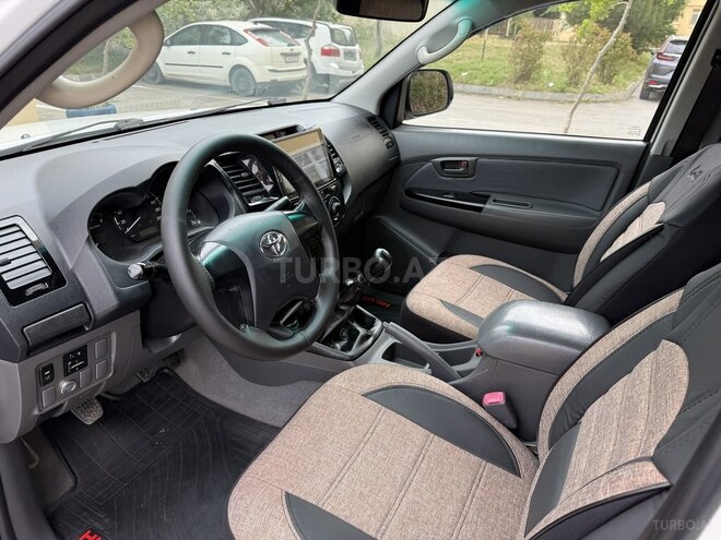 Toyota Hilux 2013, 185,600 km - 2.5 l - Bakı