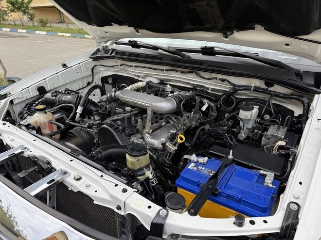 Toyota Hilux 2013, 185,600 km - 2.5 l - Bakı