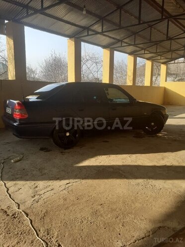 Mercedes C 240 1997, 277,500 km - 2.4 l - İmişli