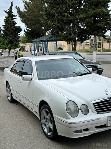 Mercedes E 240 2001, 253,000 km - 2.6 л - Bakı