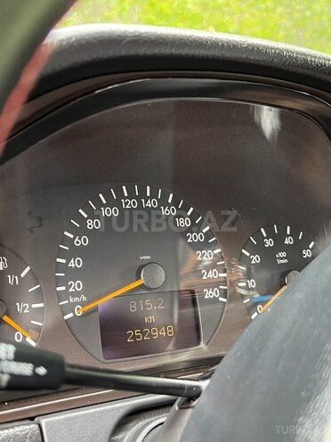 Mercedes E 240 2001, 253,000 km - 2.6 л - Bakı