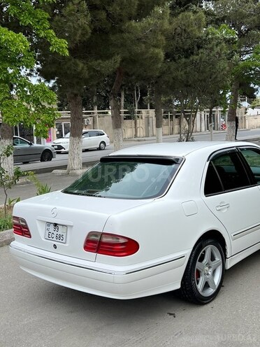 Mercedes E 240 2001, 253,000 km - 2.6 л - Bakı