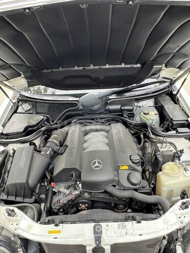 Mercedes E 240 2001, 253,000 km - 2.6 л - Bakı