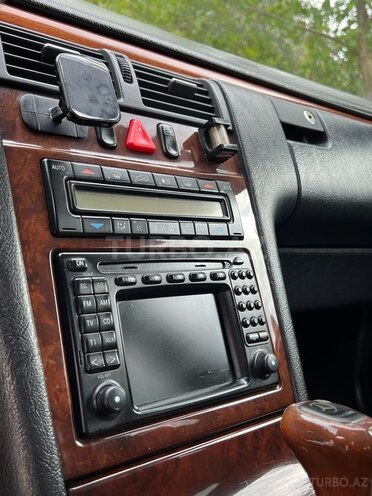 Mercedes E 240 2001, 253,000 km - 2.6 л - Bakı
